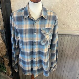 Blue and White Casual Button Down Shirt with Soft Fabric